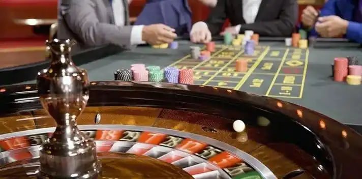 549win রুস্টার রাম্বল গেমের রোমাঞ্চকর ভার্চুয়াল লড়াইয়ের দৃশ্য